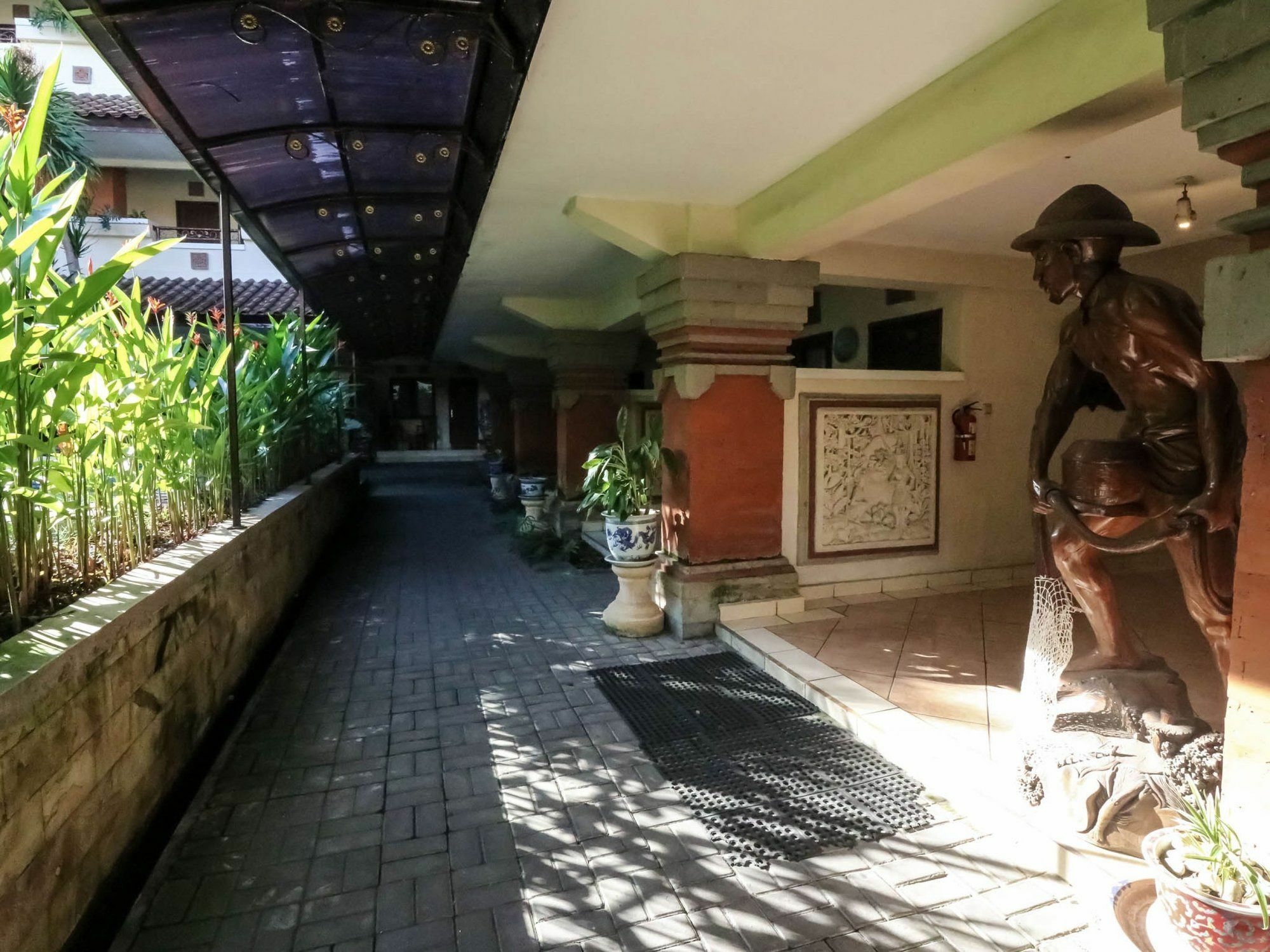 Legian Hotel Kuta (Bali)